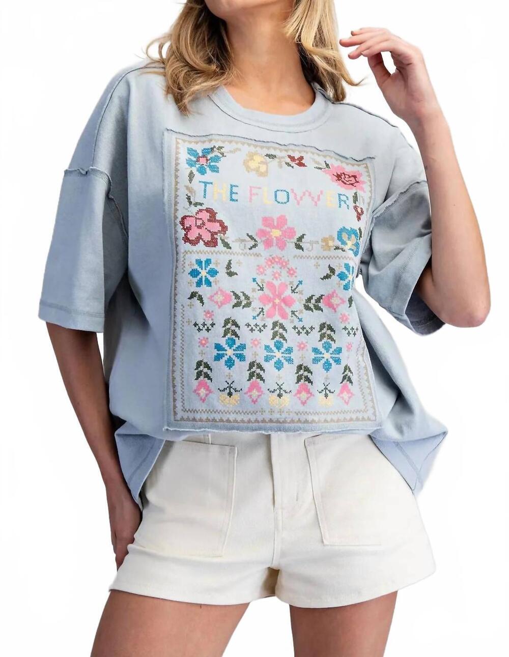 NEW EE:SOME soft washed flower patch graphic t shirt in blue